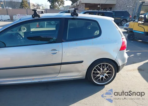 2008 Volkswagen Rabbit S z USA, uszkodzony, nr VIN WVWAA71K18W136530